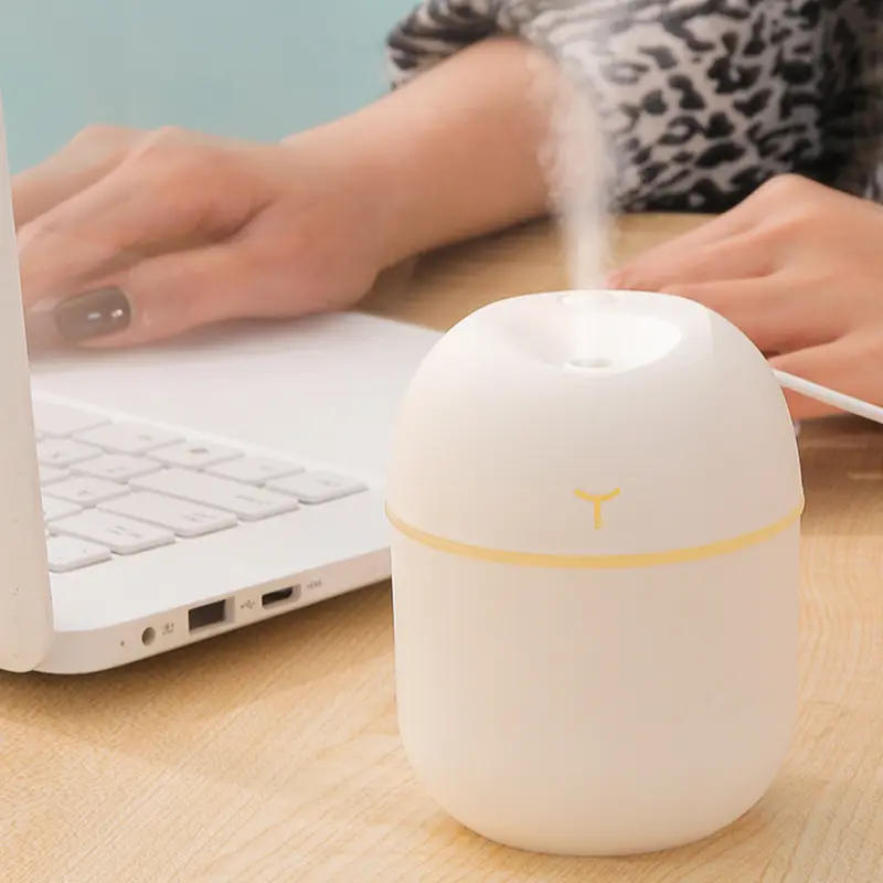 Portable 220ml Mini USB Desktop Humidifier with Colorful Lights Ultrasonic Home Air Aromatherapy for Car and Household Use